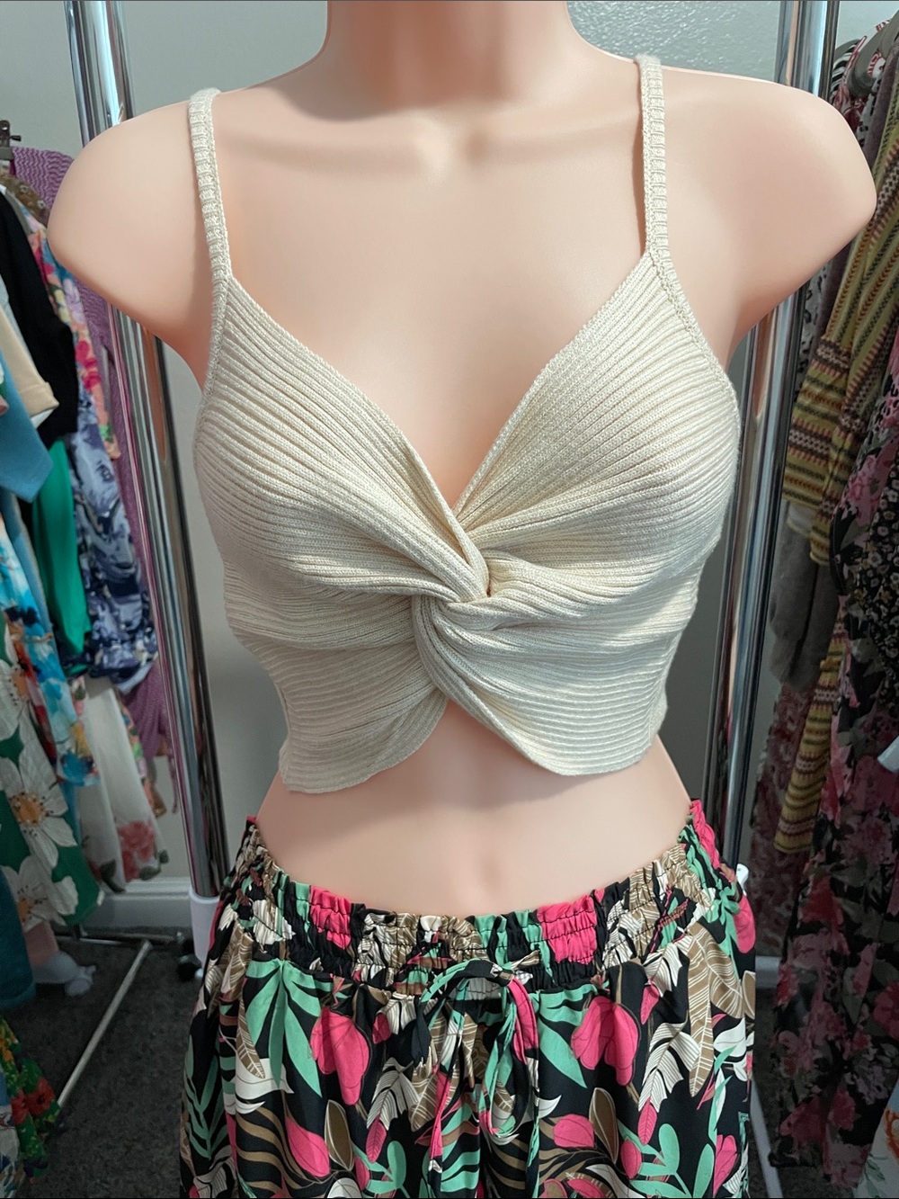 Cream Ribbed Twist-Front Crop Top - Women